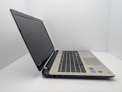 Ноутбук Toshiba Satellite L50-B / 15.6" (1920x1080) IPS / Intel Core i5-4210U (2 (4) ядра по 1.7 - 2.7 GHz) / 8 GB DDR3 / 240 GB SSD / AMD Radeon R7 M260, 2 GB GDDR3, 64-bit / WebCam Ноутбук Toshiba Satellite L50-B / 15.6" (1920x1080) IPS / Intel Core i5-4210U (2 (4) ядра по 1.7 - 2.7 GHz) / 8 GB DDR3 / 240 GB SSD / AMD Radeon R7 M260, 2 GB GDDR3, 64-bit / WebCam