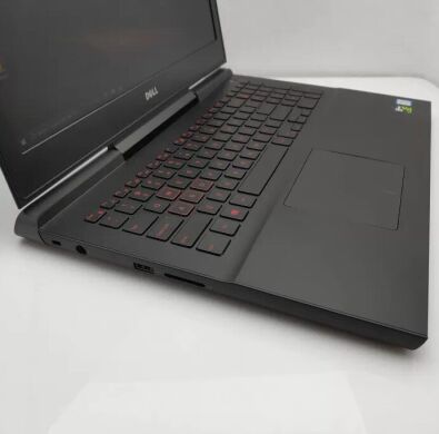 Игровой ноутбук Dell Inspiron 15 Gaming 7567 / 15.6" (1920x1080) TN / Intel Core i5-7300HQ (4 ядра по 2.5 - 3.5 GHz) / 16 GB DDR4 / 250 GB SSD + 1000 GB HDD / nVidia GeForce GTX 1050 Ti, 4 GB GDDR5, 128-bit / WebCam / Win 10 Home