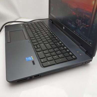 Мобільна робоча станція Б-клас HP ZBook 15 / 15.6" (1920x1080) IPS / Intel Core i7-4800MQ (4 (8) ядра по 2.7 - 3.7 GHz) / 8 GB DDR3 / 512 GB SSD / nVidia Quadro K2100M, 2 GB GDDR5, 128-bit / WebCam / DVD-ROM / Win Pro