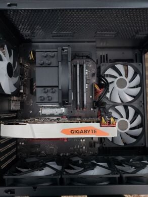 Игровой ПК AeroCool Dryft Tower / Intel Core i7-8700 (6 (12) ядер по 3.2 - 4.6 GHz) / 32 GB DDR4 / 1000 GB SSD M.2 + 1000 GB HDD / nVidia GeForce GTX 1080 Ti, 11 GB GDDR5X, 320-bit / 700W