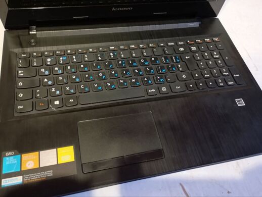 Ноутбук Lenovo G50-45 / 15.6" (1366x768) TN / AMD QC-4000 (4 ядра по 1.3 GHz) / 8 GB DDR3 / 240 GB SSD / AMD Radeon HD 8280 Graphics / WebCam / DVD-RW