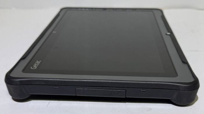 Защищенный планшет Getac F110 G144 / 11.6" (1366x768) TN Touch / Intel Core M-5Y71 (2 (4) ядра по 1.2 - 2.9 GHz) / 8 GB DDR3 / 500 GB SSD / Intel HD Graphics 5300 / WebCam