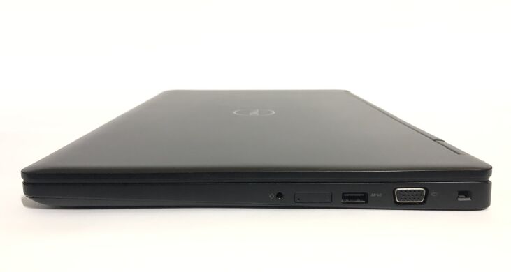 Игровой ультрабук Dell Latitude 5590 / 15.6" (1920x1080) IPS / Intel Core i7-8650U (4 (8) ядра по 1.9 - 4.2 GHz) / 16 GB DDR4 / 256 GB SSD NVMe / nVidia GeForce MX130, 2 GB GDDR5, 64-bit / WebCam / Win 11 Pro