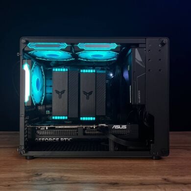 Збірка під замовлення: новий ігровий ПК Jonsbo Z20 Black Tower / AMD Ryzen 7 9700X (8 (16) ядер по 3.8 - 5.5 GHz) / 32 GB DDR5 / 1000 GB SSD M.2 / nVidia GeForce RTX 5070 Ti, 16 GB GDDR7, 256-bit / 750W