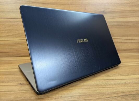 Игровой ноутбук Asus VivoBook N705F / 17.3" (1920x1080) IPS / Intel Core i7-8565U (4 (8) ядра по 1.8 - 4.6 GHz) / 16 GB DDR4 / 256 GB SSD + 1000 GB HDD / nVidia Geforce GTX 1050, 4 GB GDDR5, 128-bit / WebCam / TouchID / Windows 10
