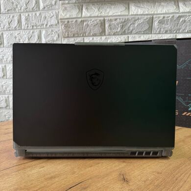 Новый игровой ноутбук MSI Cyborg 15 A12VE / 15.6" (1920x1080) IPS / Intel Core i5-12450H (8 (12) ядер по 3.3 - 4.4 GHz) / 8 GB DDR5 / 512 GB SSD / nVidia GeForce RTX 4050, 6 GB GDDR6, 96-bit / WebCam