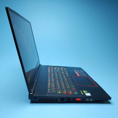Игровой ноутбук MSI GE75 Raider 9SE / 17.3" (1920x1080) IPS / Intel Core i7-8750H (6 (12) ядер по 2.2 - 4.1 GHz) / 16 GB DDR4 / 480 GB SSD / nVidia GeForce RTX 2060, 6 GB GDDR6, 192-bit / WebCam / Win 10 Home Игровой ноутбук MSI GE75 Raider 9SE / 17.3" (1920x1080) IPS / Intel Core i7-8750H (6 (12) ядер по 2.2 - 4.1 GHz) / 16 GB DDR4 / 480 GB SSD / nVidia GeForce RTX 2060, 6 GB GDDR6, 192-bit / WebCam / Win 10 Home