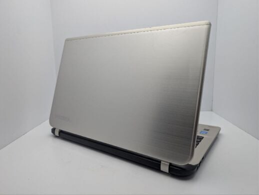 Ноутбук Toshiba Satellite L50-B / 15.6" (1920x1080) IPS / Intel Core i5-4210U (2 (4) ядра по 1.7 - 2.7 GHz) / 8 GB DDR3 / 240 GB SSD / AMD Radeon R7 M260, 2 GB GDDR3, 64-bit / WebCam Ноутбук Toshiba Satellite L50-B / 15.6" (1920x1080) IPS / Intel Core i5-4210U (2 (4) ядра по 1.7 - 2.7 GHz) / 8 GB DDR3 / 240 GB SSD / AMD Radeon R7 M260, 2 GB GDDR3, 64-bit / WebCam