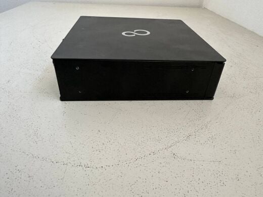 Неттоп Fujitsu Esprimo Q556 Desktop / Intel Core i3-6100T (2 (4) ядра по 3.2 GHz) / 8 GB DDR4 / 120 GB SSD / Intel HD Graphics 530 / DisplayPort / Блок питания в комплекте