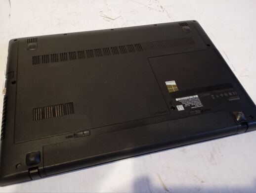 Ноутбук Lenovo G50-45 / 15.6" (1366x768) TN / AMD QC-4000 (4 ядра по 1.3 GHz) / 8 GB DDR3 / 240 GB SSD / AMD Radeon HD 8280 Graphics / WebCam / DVD-RW