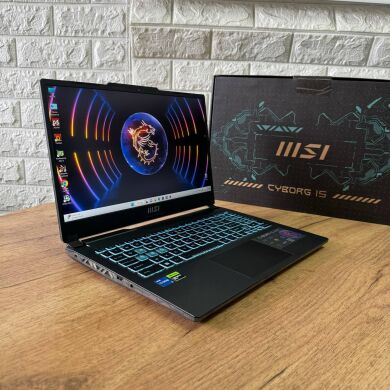 Новый игровой ноутбук MSI Cyborg 15 A12VE / 15.6" (1920x1080) IPS / Intel Core i5-12450H (8 (12) ядер по 3.3 - 4.4 GHz) / 8 GB DDR5 / 512 GB SSD / nVidia GeForce RTX 4050, 6 GB GDDR6, 96-bit / WebCam