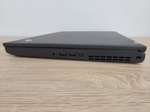 Мобільна робоча станція Lenovo ThinkPad P52s / 15.6" (1920x1080) IPS / Intel Core i7-8850H (6 (12) ядер по 2.6 - 4.3 GHz) / 32 GB DDR4 / 512 GB SSD / nVidia Quadro P3200 Max-Q, 6 GB GDDR5, 192-bit / WebCam / Win 10 Pro + гравіювання клавіатури