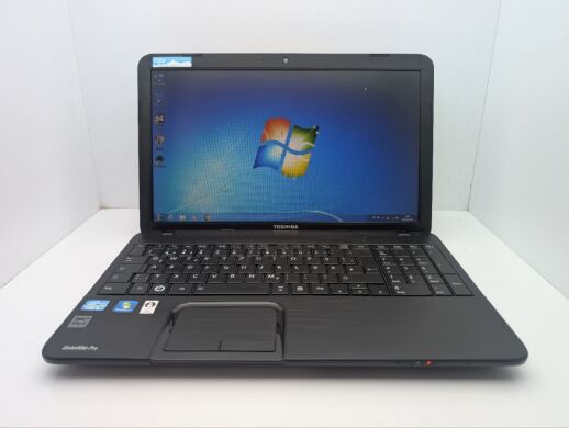 Ноутбук Toshiba Satellite C870 / 17.3" (1600x900) TN / Intel Core i3-2350M (2 (4) ядра по 2.3 GHz) / 6 GB DDR3 / 1000 GB HDD / Intel HD Graphics 3000 / WebCam