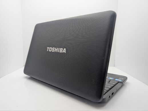 Ноутбук Toshiba Satellite C870 / 17.3" (1600x900) TN / Intel Core i3-2350M (2 (4) ядра по 2.3 GHz) / 6 GB DDR3 / 1000 GB HDD / Intel HD Graphics 3000 / WebCam