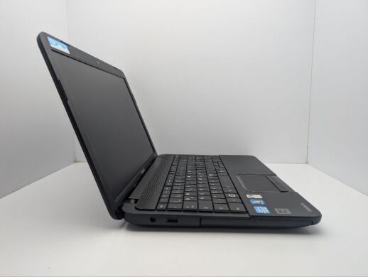 Ноутбук Toshiba Satellite C870 / 17.3" (1600x900) TN / Intel Core i3-2350M (2 (4) ядра по 2.3 GHz) / 6 GB DDR3 / 1000 GB HDD / Intel HD Graphics 3000 / WebCam