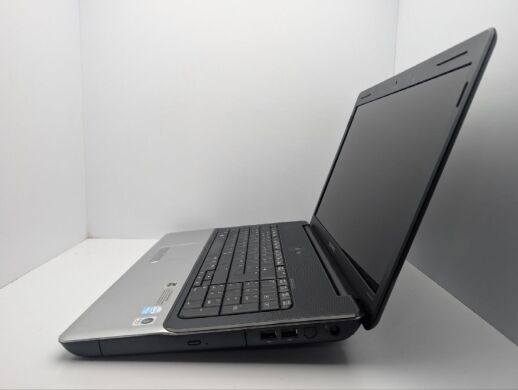 Ноутбук HP Compaq CQ71 / 17.3" (1600x900) TN / Intel Pentium T3400 (2 ядра по 2.1 GHz) / 4 GB DDR2 / 320 GB HDD / Intel HD Graphics / WebCam / DVD-ROM