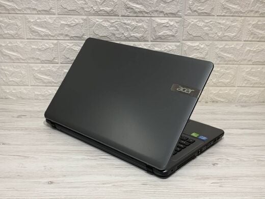 Игровой ноутбук Acer Aspire E1-771G / 17.3" (1600x900) TN / Intel Core i3-3110M (2 (4) ядра по 2.4 GHz) / 8 GB DDR3 / 1000 GB HDD / nVidia GeForce 710M, 2 GB DDR3, 64-bit / WebCam / DVD-ROM