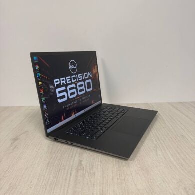 Ігровий ноутбук Б-клас Dell Precision 5680 / 16" (1920x1200) IPS / Intel Core i9-13900H (14 (20) ядер по 2.6 - 5.4 GHz) / 64 GB DDR5 / 1000 GB SSD / nVidia RTX 2000 Ada Generation, 8 GB GDDR6, 128-bit / NoWebCam