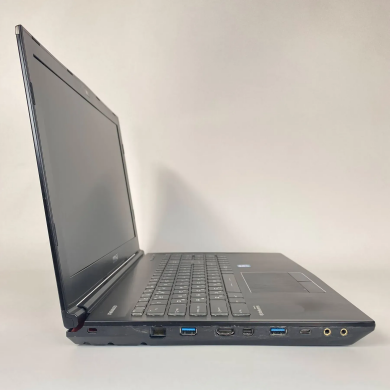 Ігровий ноутбук Б-клас MSI GE62VR 6RF / 15.6" (1920x1080) IPS / Intel Core i7-6700HQ (4 (8) ядра по 2.6 - 3.5 GHz) / 16 GB DDR4 / 128 GB SSD + 500 GB HDD / nVidia GeForce GTX 1060, 3 GB GDDR5, 192-bit / WebCam / HDMI