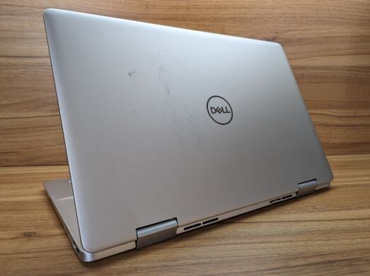 Ігровий ноутбук Dell Inspiron 7786 / 17.3" (1920x1080) IPS Touch / Intel Core i7-8565U (4 (8) ядра по 1.8 - 4.6 GHz) / 16 GB DDR4 / 256 GB SSD + 500 GB HDD / nVidia GeForce MX150, 2 GB GDDR5, 64-bit / WebCam / Windows 10 Ігровий ноутбук Dell Inspiron 7786 / 17.3" (1920x1080) IPS Touch / Intel Core i7-8565U (4 (8) ядра по 1.8 - 4.6 GHz) / 16 GB DDR4 / 256 GB SSD + 500 GB HDD / nVidia GeForce MX150, 2 GB GDDR5, 64-bit / WebCam / Windows 10