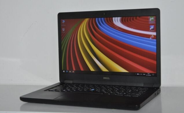 Ігровий ноутбук Dell Latitude 5480 / 14" (1920x1080) TN / Intel Core i7-7600U (2 (4) ядра по 2.8 - 3.9 GHz) / 8 GB DDR4 / 256 GB SSD / nVidia GeForce 930MX, 2 GB GDDR3, 64-bit / WebCam / Card Reader