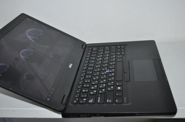 Ігровий ноутбук Dell Latitude 5480 / 14" (1920x1080) TN / Intel Core i7-7600U (2 (4) ядра по 2.8 - 3.9 GHz) / 8 GB DDR4 / 256 GB SSD / nVidia GeForce 930MX, 2 GB GDDR3, 64-bit / WebCam / Card Reader