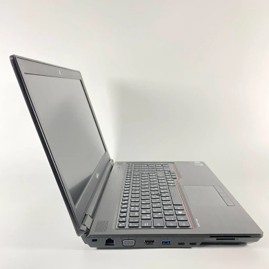 Мобільна робоча станція Б-клас Fujitsu Celsius H780 / 15.6" (1920x1080) IPS / Intel Core i7-8750H (6 (12) ядер по 2.2 - 4.1 GHz) / 16 GB DDR4 / 512 GB SSD / nVidia Quadro P600, 4 GB GDDR5, 128-bit / VGA / USB Type-C / HDMI