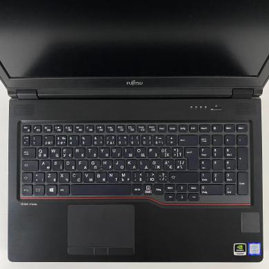 Мобільна робоча станція Б-клас Fujitsu Celsius H780 / 15.6" (1920x1080) IPS / Intel Core i7-8750H (6 (12) ядер по 2.2 - 4.1 GHz) / 16 GB DDR4 / 512 GB SSD / nVidia Quadro P600, 4 GB GDDR5, 128-bit / VGA / USB Type-C / HDMI
