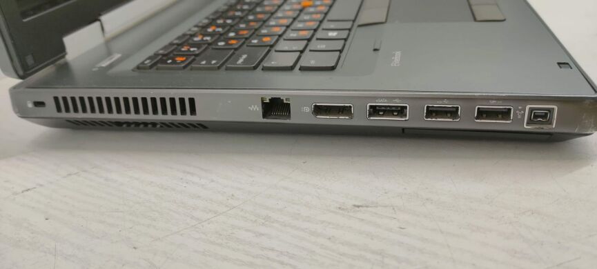 Мобільна робоча станція Б-клас HP EliteBook 8770w / 17.3" (1600x900) TN / Intel Core i7-3740QM (4 (8) ядра по 2.7 - 3.7 GHz) / 16 GB DDR3 / 120 GB SSD + 320 GB HDD / nVidia Quadro K3000M, 2 GB GDDR5, 256-bit Мобільна робоча станція Б-клас HP EliteBook 8770w / 17.3" (1600x900) TN / Intel Core i7-3740QM (4 (8) ядра по 2.7 - 3.7 GHz) / 16 GB DDR3 / 120 GB SSD + 320 GB HDD / nVidia Quadro K3000M, 2 GB GDDR5, 256-bit