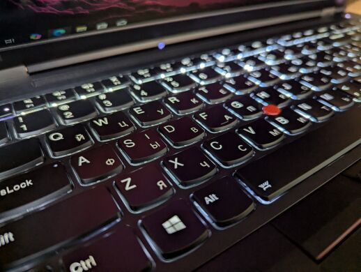 Мобильная рабочая станция Б-класс Lenovo ThinkPad P52 / 15.6" (1920x1080) IPS / Intel Xeon E-2176M (6 (12) ядер по 2.7 - 4.4 GHz) / 32 GB DDR4 / 512 GB SSD / nVidia Quadro P2000, 4 GB GDDR5, 128-bit / Fingerprint / WebCam / Windows 10