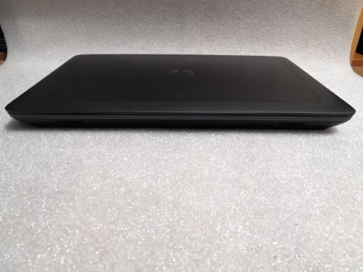 Мобільна робоча станція HP ZBook 17 G4 / 17.3" (1920x1080) IPS / Intel Core i7-7820HQ (4 (8) ядра по 2.9 - 3.9 GHz) / 16 GB DDR4 / 512 GB SSD / nVidia Quadro P3000, 6 GB GDDR5, 192-bit / WebCam / HDMI 