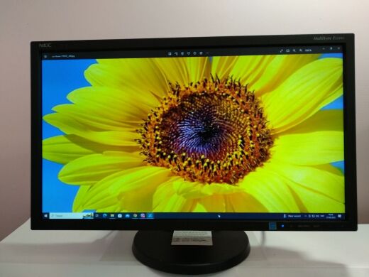 Монитор NEC MultiSync E224Wi / 21.5" (1920x1080) IPS / DisplayPort, DVI, VGA / VESA 100x100