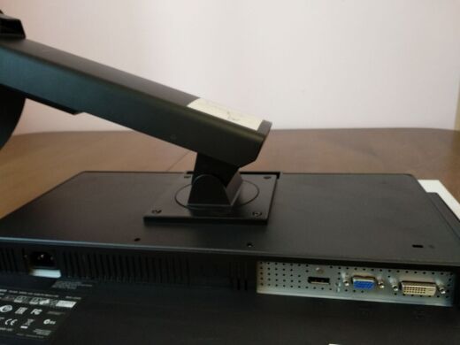 Монитор NEC MultiSync E224Wi / 21.5" (1920x1080) IPS / DisplayPort, DVI, VGA / VESA 100x100