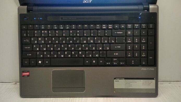 Ноутбук Acer Aspire 5625G / 15.6" (1366x768) TN / AMD Phenom II X3 P820 (3 ядра по 1.8 GHz) / 4 GB DDR3 / 320 GB HDD / AMD Radeon HD 5650 Graphics / DVD-ROM Ноутбук Acer Aspire 5625G / 15.6" (1366x768) TN / AMD Phenom II X3 P820 (3 ядра по 1.8 GHz) / 4 GB DDR3 / 320 GB HDD / AMD Radeon HD 5650 Graphics / DVD-ROM