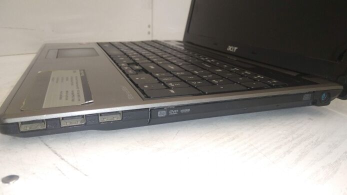 Ноутбук Acer Aspire 5625G / 15.6" (1366x768) TN / AMD Phenom II X3 P820 (3 ядра по 1.8 GHz) / 4 GB DDR3 / 320 GB HDD / AMD Radeon HD 5650 Graphics / DVD-ROM Ноутбук Acer Aspire 5625G / 15.6" (1366x768) TN / AMD Phenom II X3 P820 (3 ядра по 1.8 GHz) / 4 GB DDR3 / 320 GB HDD / AMD Radeon HD 5650 Graphics / DVD-ROM