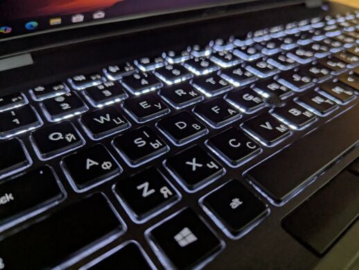 Ноутбук Dell Precision 3540 / 15.6" (1920x1080) IPS / Intel Core i5-8365U (4 (8) ядра по 1.6 - 4.1 GHz) / 16 GB DDR4 / 480 GB SSD / AMD Radeon Pro WX 2100, 2 GB GDDR5, 64-bit / WebCam / Windows 10