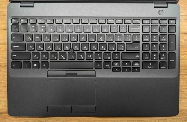 Ноутбук Dell Precision 3540 / 15.6" (1920x1080) IPS / Intel Core i5-8365U (4 (8) ядра по 1.6 - 4.1 GHz) / 16 GB DDR4 / 480 GB SSD / AMD Radeon Pro WX 2100, 2 GB GDDR5, 64-bit / WebCam / Windows 10