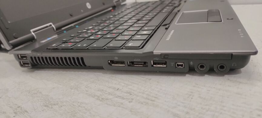 Ноутбук HP EliteBook 8540w / 15.6" (1600x900) TN / Intel Core i5-540M (2 (4) ядра по 2.53 - 3.07 GHz) / 4 GB DDR3 / 320 GB HDD / nVidia Quadro FX 880M, 1 GB DDR3, 128-bit / АКБ не держит