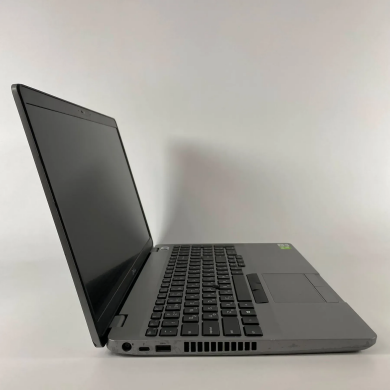 Ультрабук Б-клас Dell Latitude 5511 / 15.6" (1920x1080) IPS / Intel Core i5-10400H (4 (8) ядра по 2.6 - 4.6 GHz) / 16 GB DDR4 / 512 GB SSD / nVidia GeForce MX250, 2 GB GDDR5, 64-bit / TouchID / WebCam