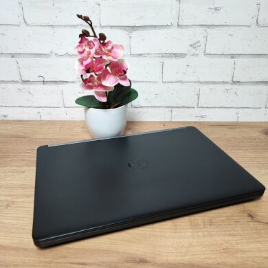 Ультрабук Dell Latitude E5470 / 14" (1920x1080) TN Touch / Intel Core i7-6600U (2 (4) ядра по 2.6 - 3.4 GHz) / 8 GB DDR4 / 128 GB SSD / AMD Radeon R7 M360, 2 GB GDDR3, 64-bit / WebCam