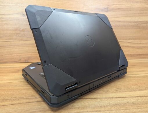 Захищений ноутбук Dell Latitude 14 Rugged 5414 / 14" (1920x1080) IPS / Intel Core i5-6300U (2 (4) ядра по 2.4 - 3.0 GHz) / 8 GB DDR4 / 512 GB SSD / Intel HD Graphics 520 / WebCam / HDMI / Windows 10