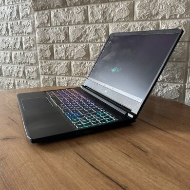 Игровой ноутбук Б-класс Acer Predator Triton PT315-53 / 15.6" (2560x1440) IPS / Intel Core i7-11800H (8 (16) ядер по 2.3 - 4.6 GHz) / 16 GB DDR4 / 512 GB SSD / nVidia GeForce RTX 3070, 8 GB GDDR6, 256-bit / WebCam