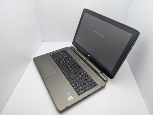 Ноутбук Medion S6214T / 15.6" (1366x768) TN Touch / Intel Pentium N3520 (4 ядра по 2.1 - 2.4 GHz) / 4 GB DDR3 / 60 GB SSD + 500 GB HDD / Intel HD Graphics / WebCam