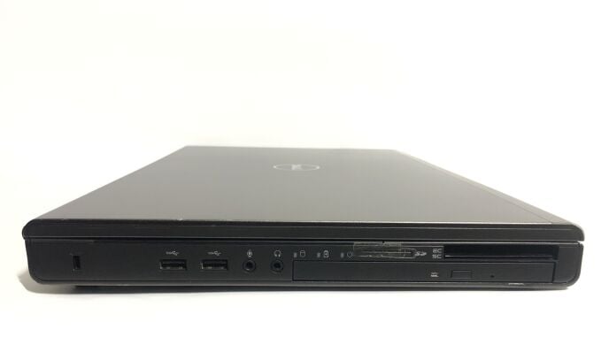 Мобильная рабочая станция Dell Precision M6800 / 17.3" (1920x1080) TN / Intel Core i7-4910MQ (4 (8) ядра по 2.9 - 3.9 GHz) / 16 GB DDR3 / 256 GB SSD / nVidia Quadro K4100M, 4 GB GDDR5, 256-bit / DVD-ROM