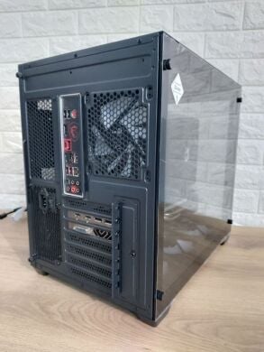 Ігровий ПК AeroCool Dryft Tower / Intel Core i5-8400 (6 ядер по 2.8 - 4.0 GHz) / 16 GB DDR4 / 500 GB SSD M.2 + 500 GB HDD / AMD Radeon RX 570, 8 GB GDDR5, 256-bit / 600W