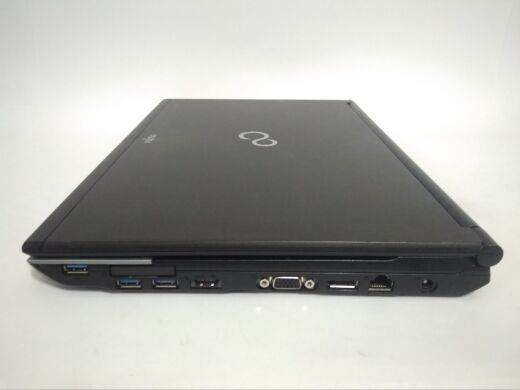 Мобильная рабочая станция Fujitsu Celsius H720 / 15.6" (1920x1080) TN / Intel Core i7-3720QM (4 (8) ядра по 2.6 - 3.6 GHz) / 8 GB DDR3 / 256 GB SSD / nVidia Quadro K1000M, 2 GB GDDR5, 128-bit / WebCam / DVD-ROM Мобильная рабочая станция Fujitsu Celsius H720 / 15.6" (1920x1080) TN / Intel Core i7-3720QM (4 (8) ядра по 2.6 - 3.6 GHz) / 8 GB DDR3 / 256 GB SSD / nVidia Quadro K1000M, 2 GB GDDR5, 128-bit / WebCam / DVD-ROM