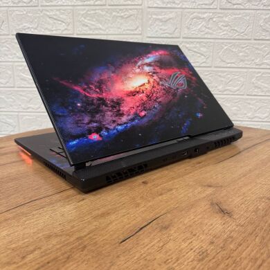 Ігровий ноутбук Б-клас Asus ROG Strix SCAR G733PY / 17.3" (2560x1440) IPS / AMD Ryzen 9 7945HX (16 (32) ядер по 2.5 - 5.4 GHz) / 32 GB DDR5 / 1000 GB SSD / nVidia GeForce RTX 4090, 16 GB GDDR6, 256-bit / WebCam