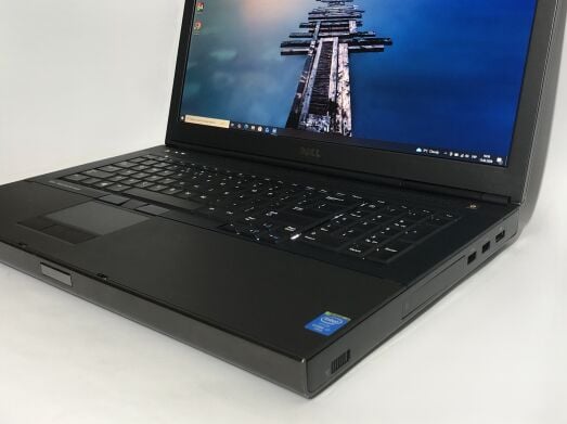 Мобильная рабочая станция Dell Precision M6800 / 17.3" (1920x1080) TN / Intel Core i7-4910MQ (4 (8) ядра по 2.9 - 3.9 GHz) / 16 GB DDR3 / 256 GB SSD / nVidia Quadro K4100M, 4 GB GDDR5, 256-bit / DVD-ROM