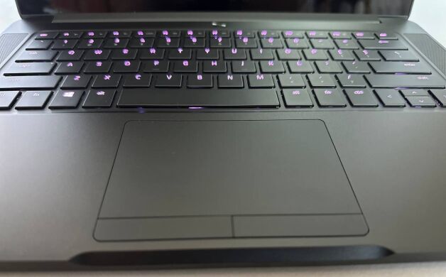 Ігровий ноутбук Razer Blade 14 RZ09-0195 / 14" (3200x1800) IPS Touch / Intel Core i7-6700HQ (4 (8) ядра по 2.6 - 3.5 GHz) / 16 GB DDR4 / 512 GB SSD / nVidia GeForce GTX 1060, 6 GB GDDR5, 192-bit / WebCam / Win 11