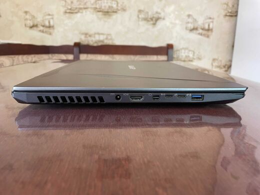 Ігровий ноутбук Б-клас Clevo P960RN / 16.1" (1920x1080) IPS / Intel Core i7-9750H (6 (12) ядер по 2.6 - 4.5 GHz) / 16 GB DDR4 / 512 GB SSD / nVidia GeForce RTX 2080, 8 GB GDDR6, 256-bit / WebCam